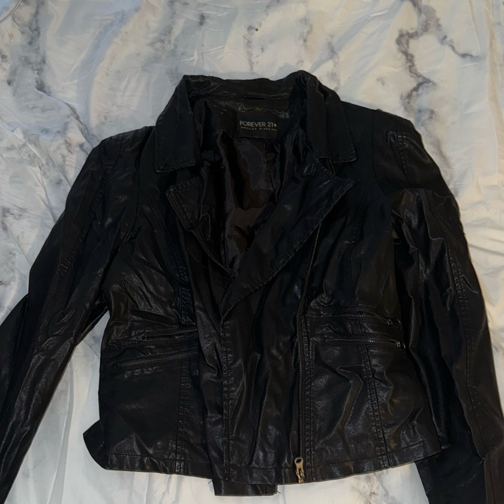 XXL LEATHER BLACK FOREVER 21 coat